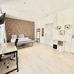 Cosy & Chic- Hyper Centre Apartament