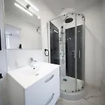 Cosy & Chic- Hyper Centre