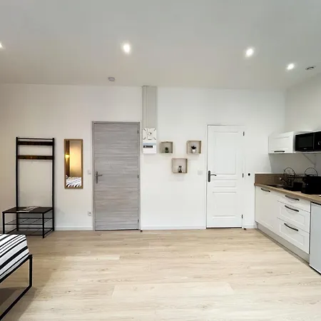 Cosy & Chic- Hyper Centre Appartamento